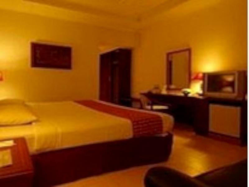 Hotel Merdeka Madiun Exterior foto